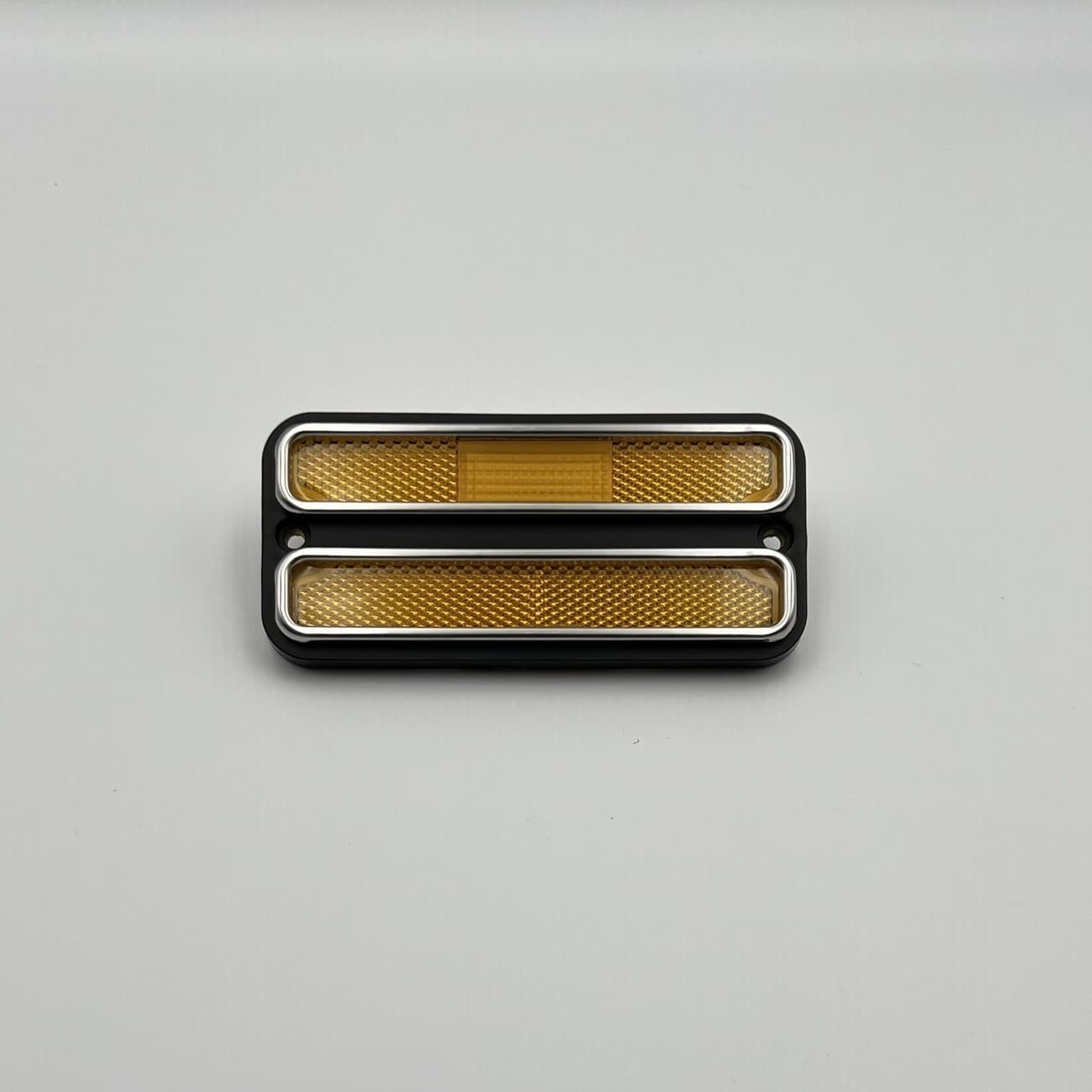 CHEVY GMC FRONT SIDE MARKER LAMP AMBER -DELUXE 68-72